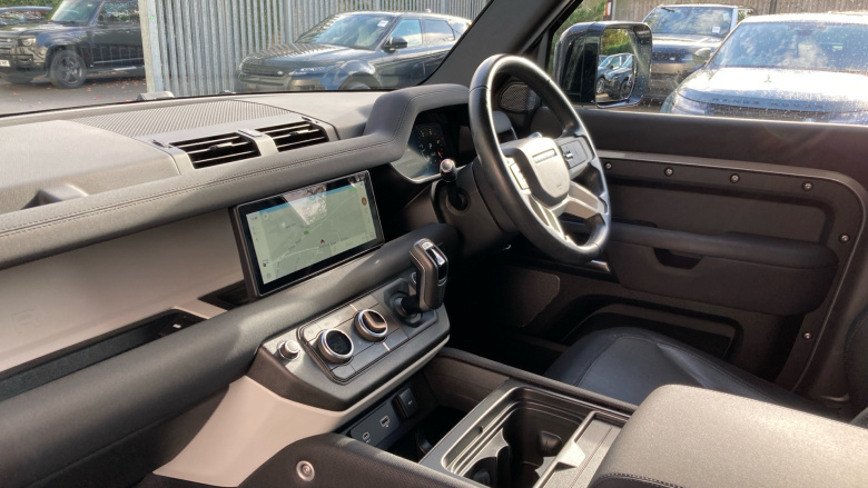 Land Rover Defender 3.0 D250 X-Dynamic S 90 3dr Auto Diesel Estate